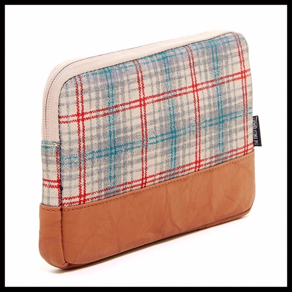 HERSCHEL SUPPLY COMPANY IPAD MINI CASE POUCH - Picture 5 of 8